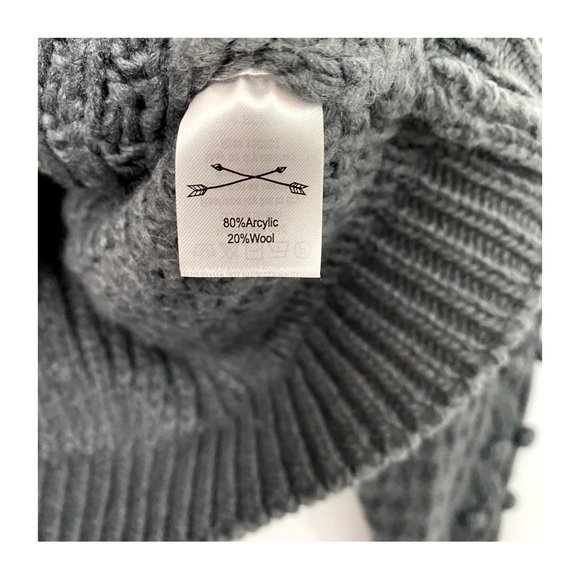 Rylee & Cru Chunky Bobble Knit Button Down Cardigan Sweater in Grey - Picture 9 of 10